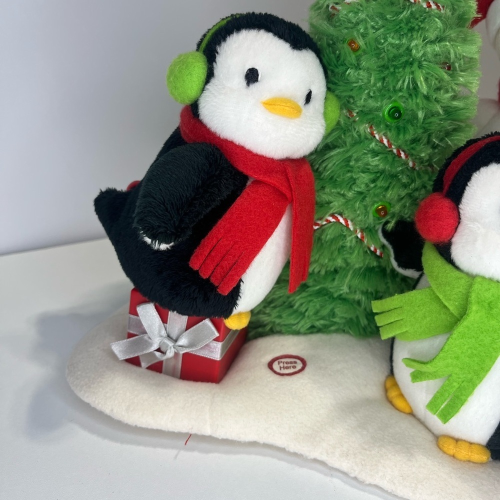Hallmark Jingle Pals 2006 Very Merry Trio Snowman and Penguins *NOT working* - Picture 2 of 12